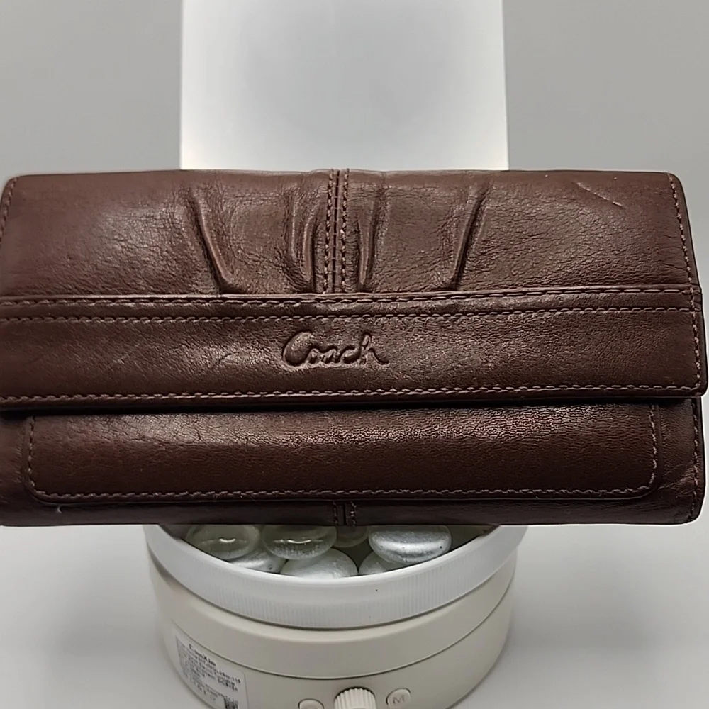 Preowned Vintage Coach Soho Pleated Brown Leather Wallet‎